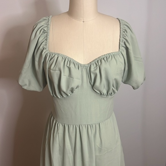 NWOT Milkmaid Dress - Picture 2 of 8